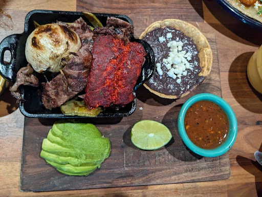 LA FONDA DE LOS CARNALITOS photo 2